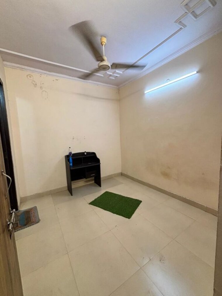 undefined, ramesh nagar 1 Bedroom 50 Sq.Yd. Builder Floor In Ramesh Nagar Delhi 10477587