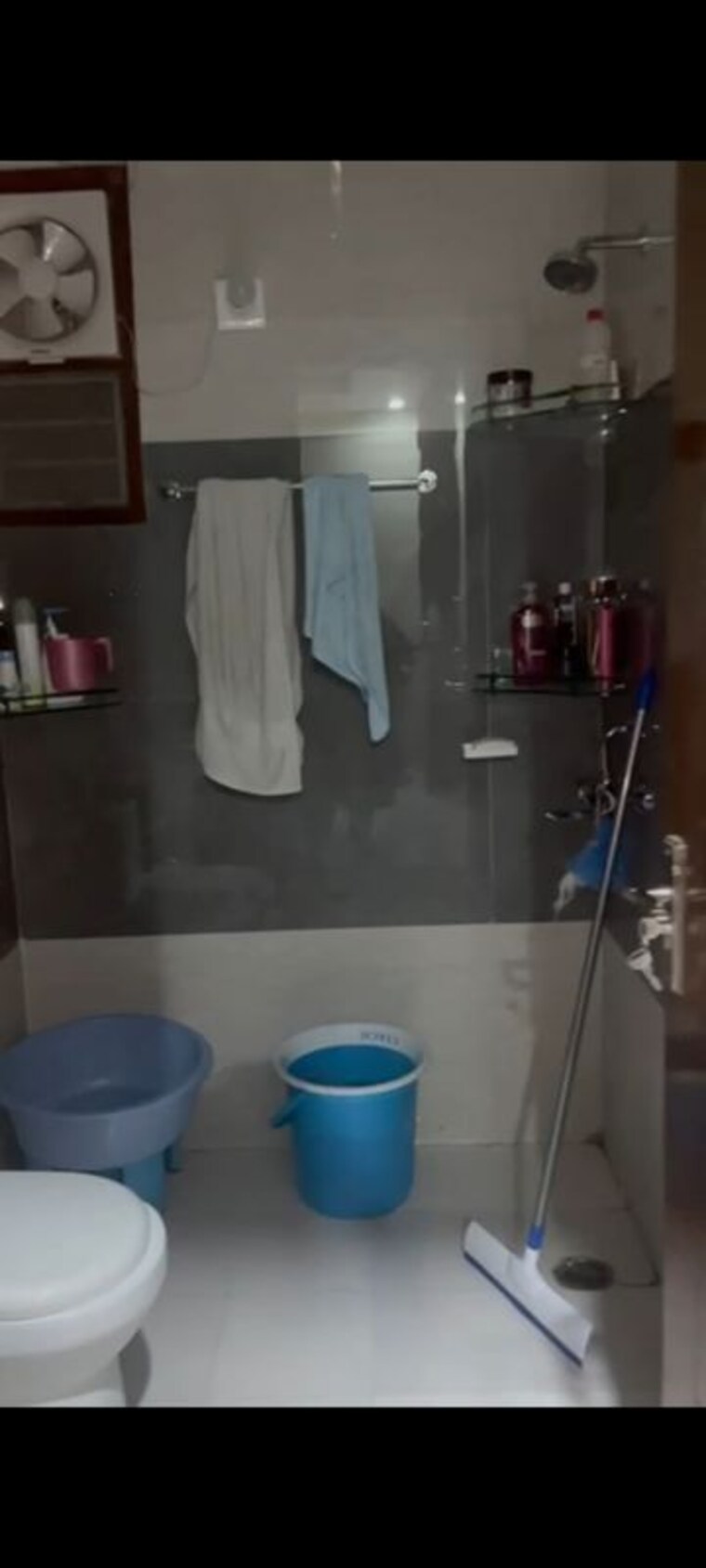 Bathroom, dwarika-raj-garden-city 3 Bedroom 162 Sq.Yd. Apartment In Raj Nagar Extension Ghaziabad 10477620