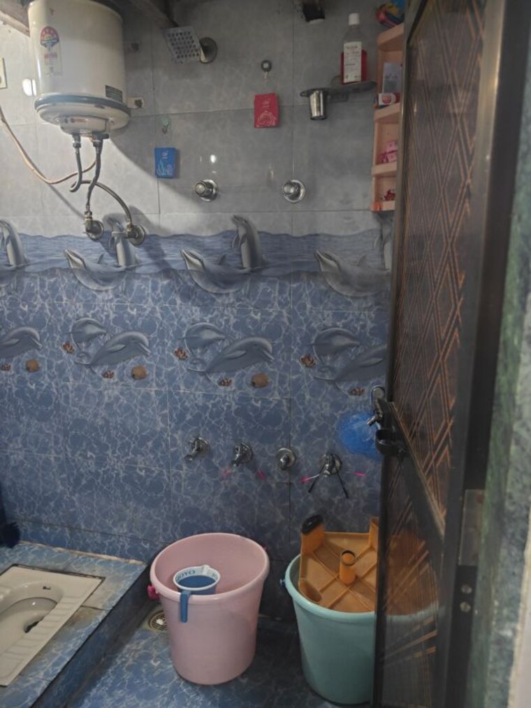 Bathroom, lokmanya tilak nagar 1 Bedroom 400 Sq.Ft. Independent House In Lokmanya Tilak Nagar Mumbai 10477579
