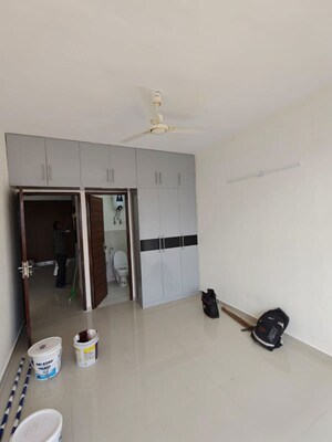 Room in 2 BHK Apartment at Pyramid Midtown, Sector 59 – for Rent