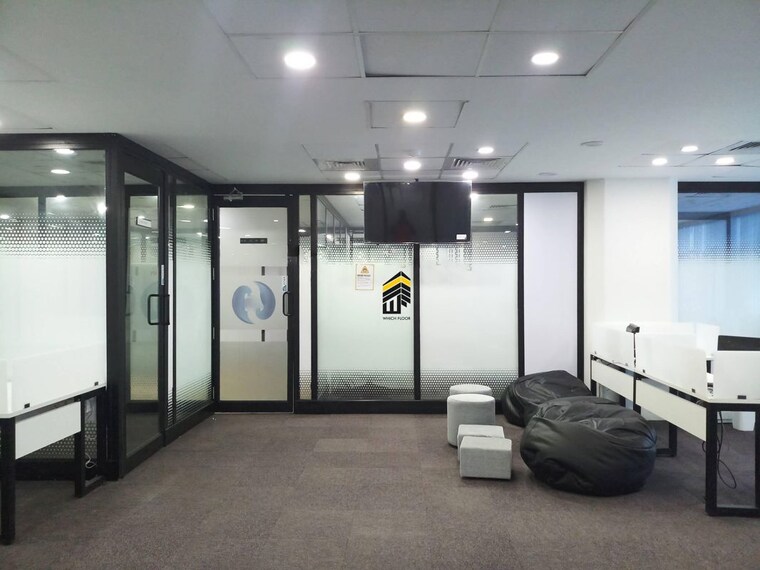 Room, south tukoganj Commercial Office Space 1170 Sq.Ft. In South Tukoganj Indore 10477755