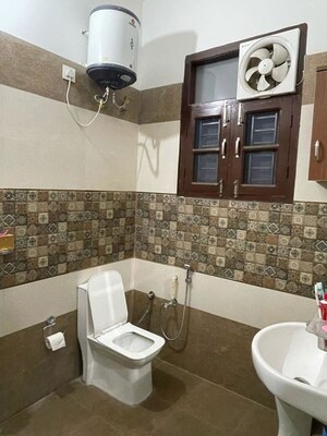 Team Area in 3 BHK Builder Floor at Preet Colony – for Rent