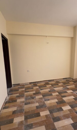Room in 3 BHK Apartment at ROF Aalayas Phase 2, Sector 102 – for Sale