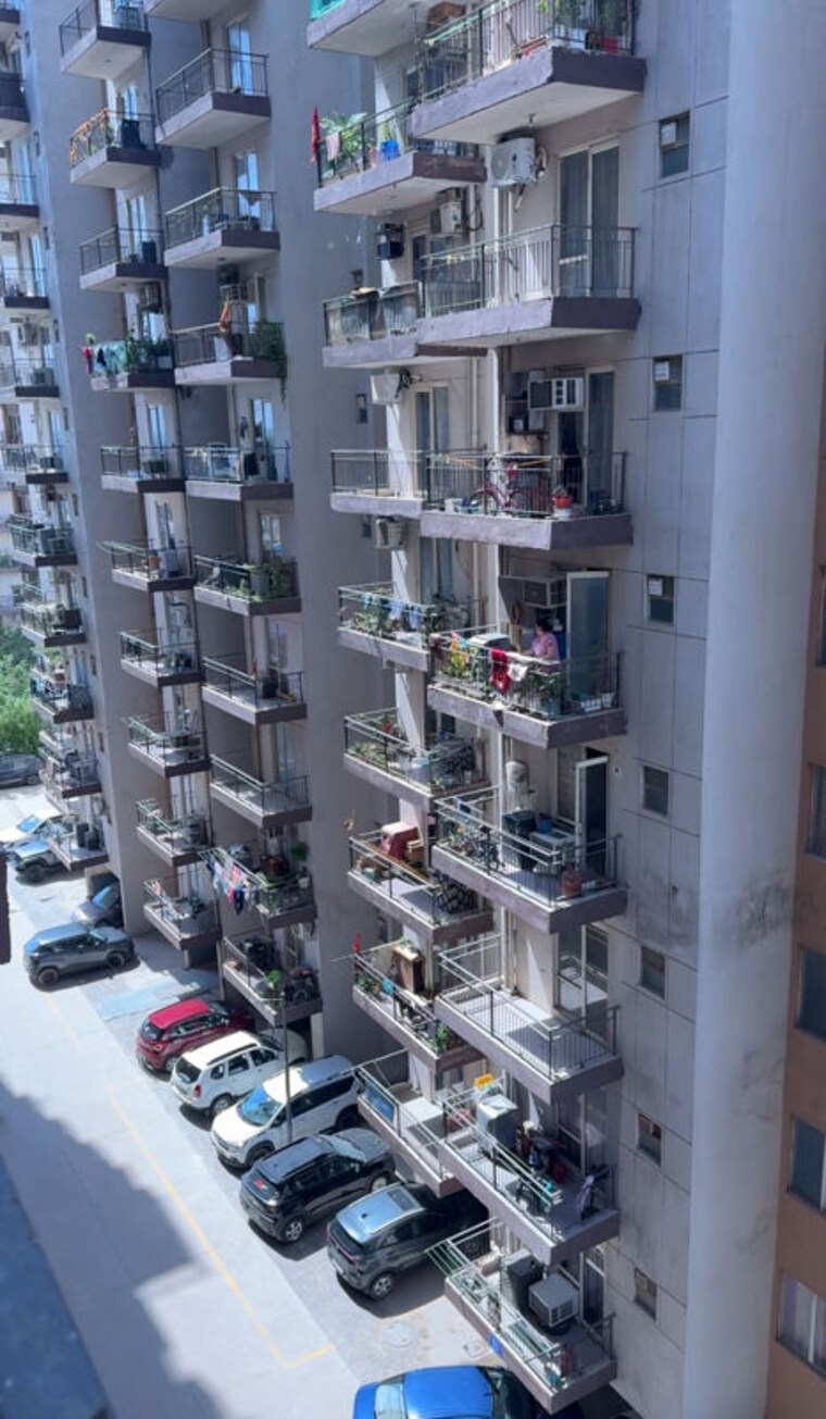 undefined, rof-aalayas-phase-2 3 Bedroom 645 Sq.Ft. Apartment In Sector 102 Gurgaon 10477751