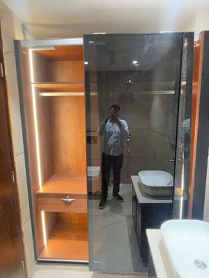 Furnished Amenities in 3 BHK Builder Floor at Sector 57 – for Sale