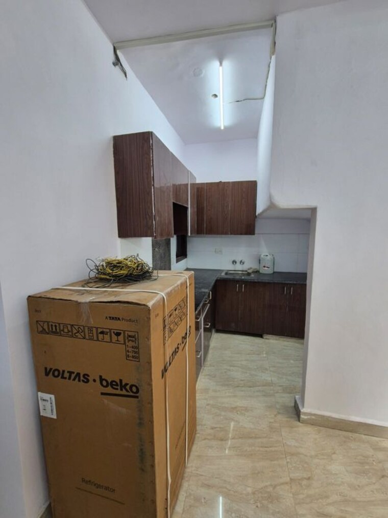 Kitchen, ramesh nagar 1 Bedroom 50 Sq.Yd. Builder Floor In Ramesh Nagar Delhi 10477689