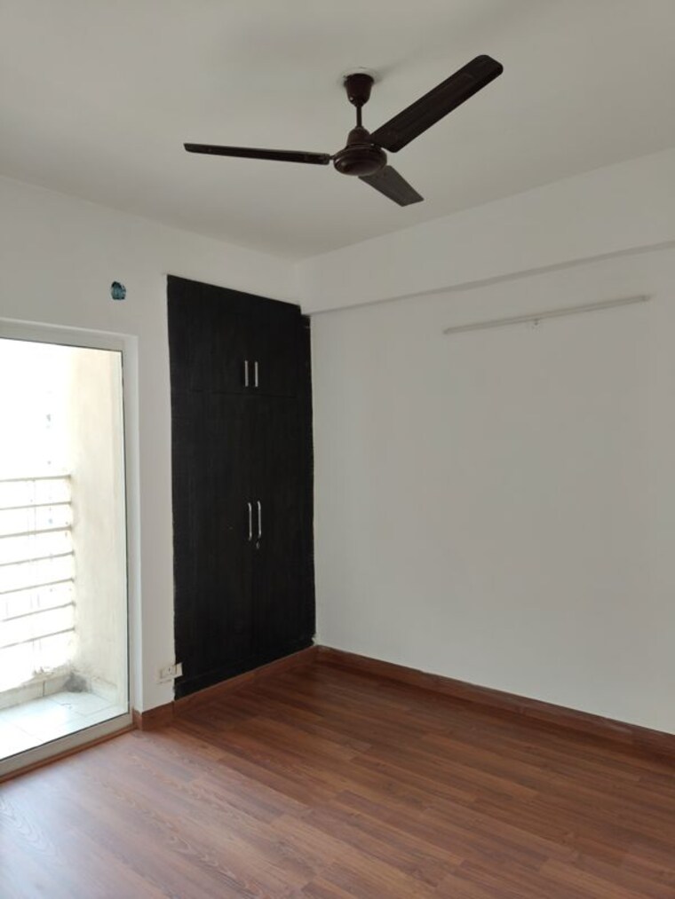 Room, paras-tierea-premium-floor 2 Bedroom 925 Sq.Ft. Apartment In Sector 137 Noida 10477866