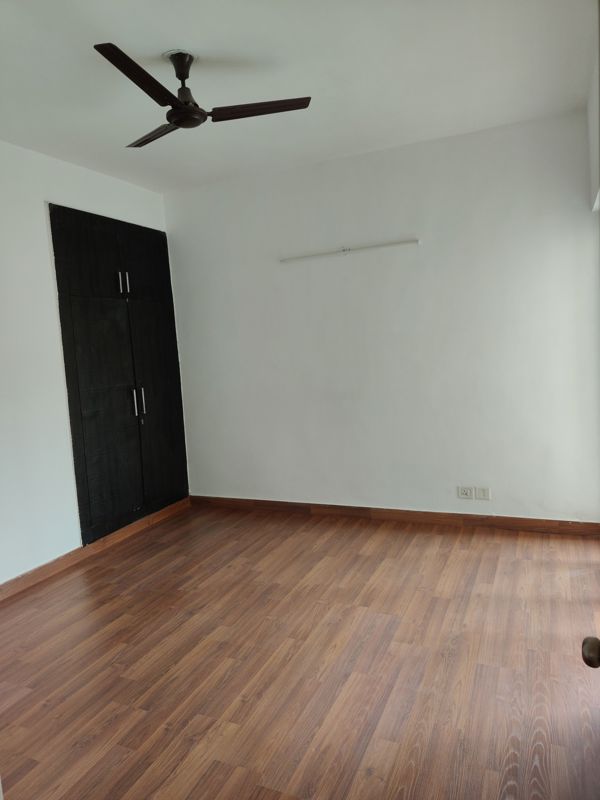 2 BHK 925 Sq.Ft. Apartment in Paras Tierea Premium Floor
