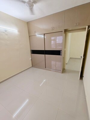 2 BHK Apartment For Rent in Pyramid Midtown, Sector 59