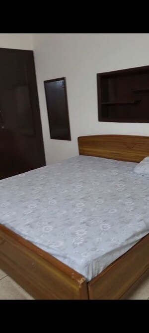 1 RK Builder Floor For Rent in Lajpat Nagar Iii