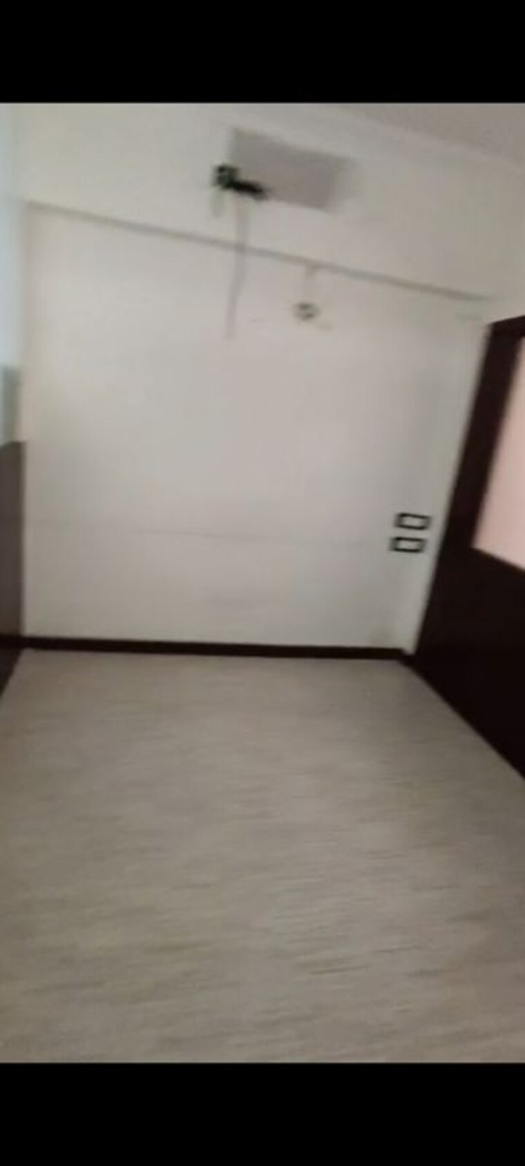 Room, lower parel west Commercial Office Space 670 Sq.Ft. In Lower Parel West Mumbai 10477911