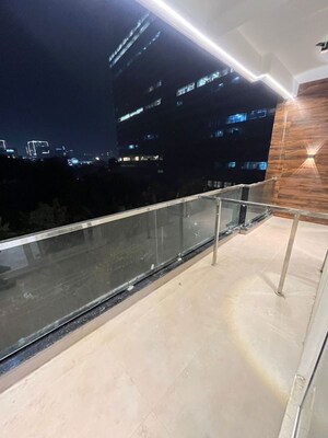 Balcony in  Pg at Sector 42 – for Rent