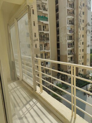 Balcony in 2.5 BHK Apartment at Paras Tierea Premium Floor, Sector 137 – for Sale