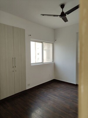 Room in 2.5 BHK Apartment at Paras Tierea Premium Floor, Sector 137 – for Sale