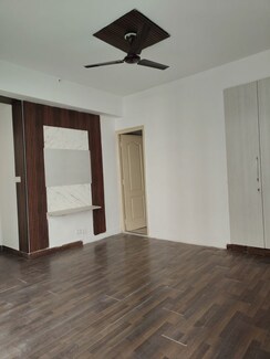 2.5 BHK + Study Room Apartment For Sale in Paras Tierea Premium Floor