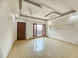 3 BHK Builder Floor For Rent in Chattarpur