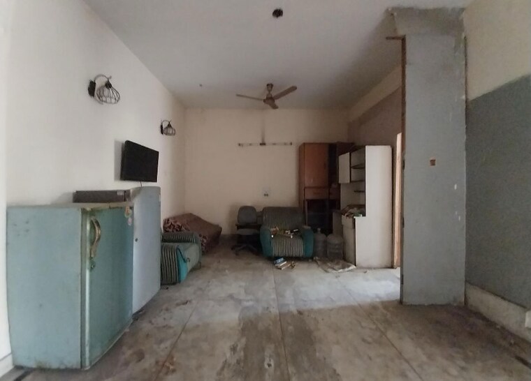 Room, sector 41 6 Bedroom 180 Sq.Mt. Independent House In Sector 41 Noida 10477957