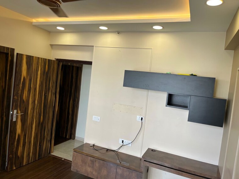 Kitchen, bestech-park-view-grand-spa 3.5 Bedroom 2660 Sq.Ft. Apartment In Sector 81 Gurgaon 10477949