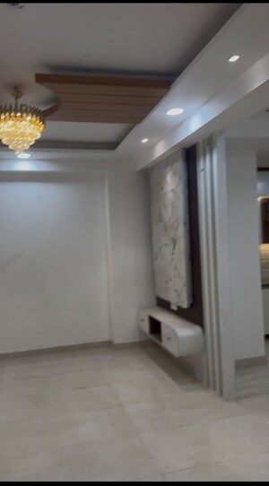 Building Lobby in 3 BHK Builder Floor at Anant Dham Society, Sector 49 – for Rent