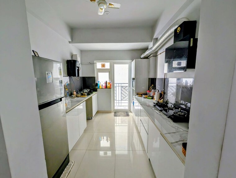 Kitchen, central-park-flower-valley-aqua-front-towers 3.5 Bedroom 2134 Sq.Ft. Builder Floor In Sohna Sector 33 Gurgaon 10477980