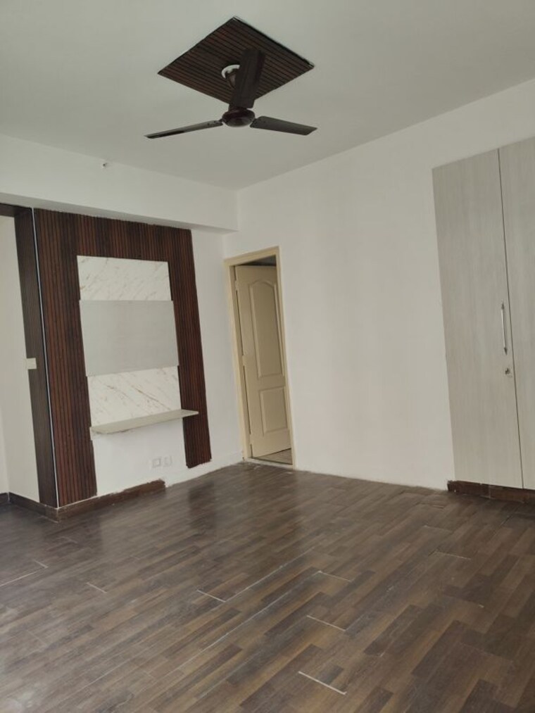Master Bedroom, paras-tierea-premium-floor 2.5 Bedroom 1070 Sq.Ft. Apartment In Sector 137 Noida 10477972