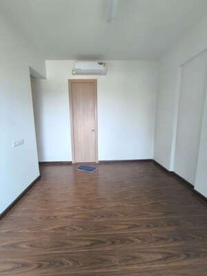 Room in 2 BHK Apartment at Raj Infinia, Malad West – for Rent