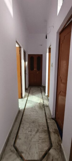 Building Lobby in 2.5 BHK Independent House at Gomti Nagar – for Rent