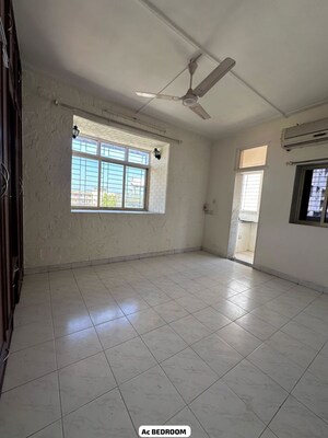 Room in 2 BHK Apartment at Priya CHS Worli, Worli – for Rent