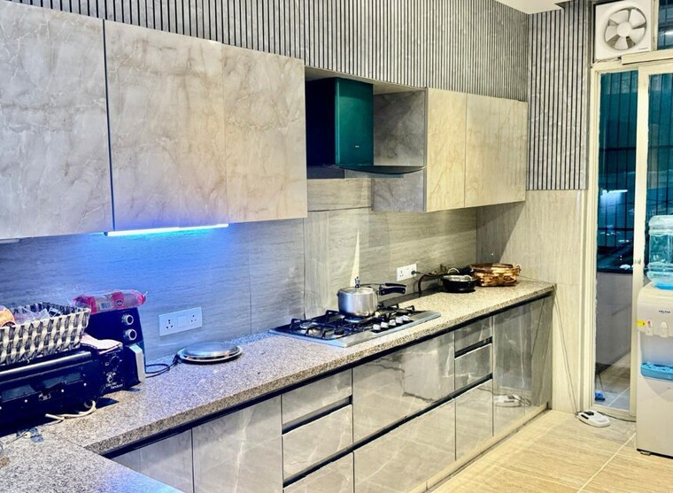 Kitchen, sector 39 6+ Bedroom 300 Sq.Mt. Independent House In Sector 39 Noida 10478119