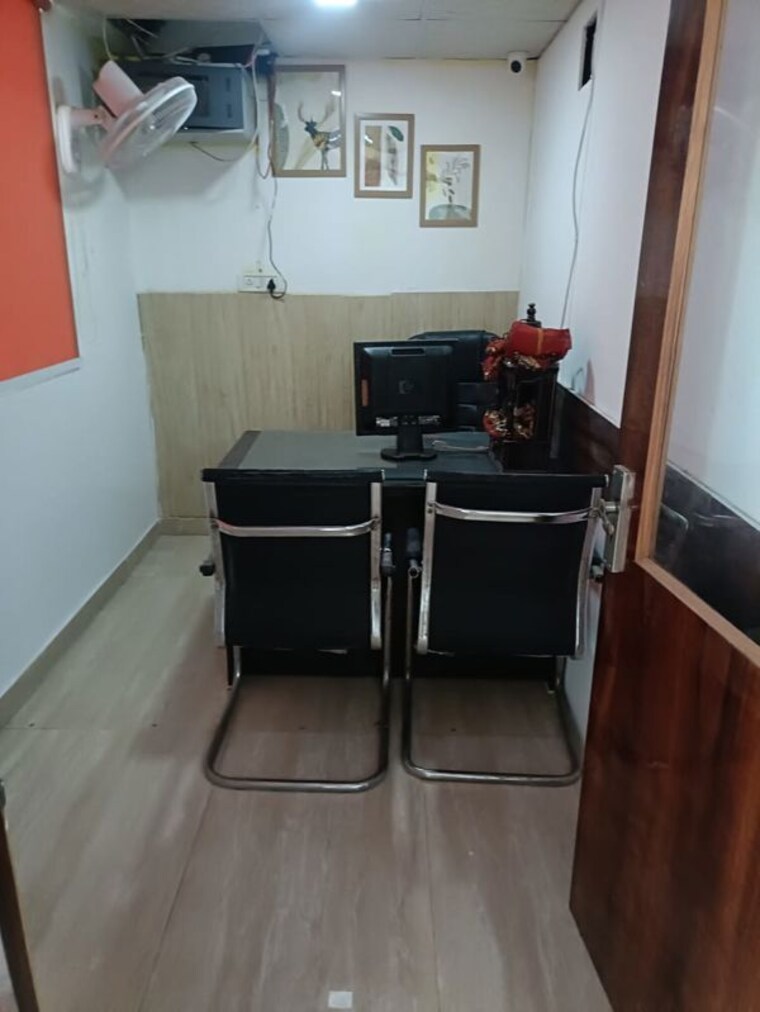 Team Area, sector 2 Commercial Office Space 700 Sq.Ft. In Sector 2 Noida 10478140