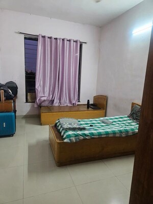 Bedroom in 2 BHK Apartment at Wireless Colony – for Rent