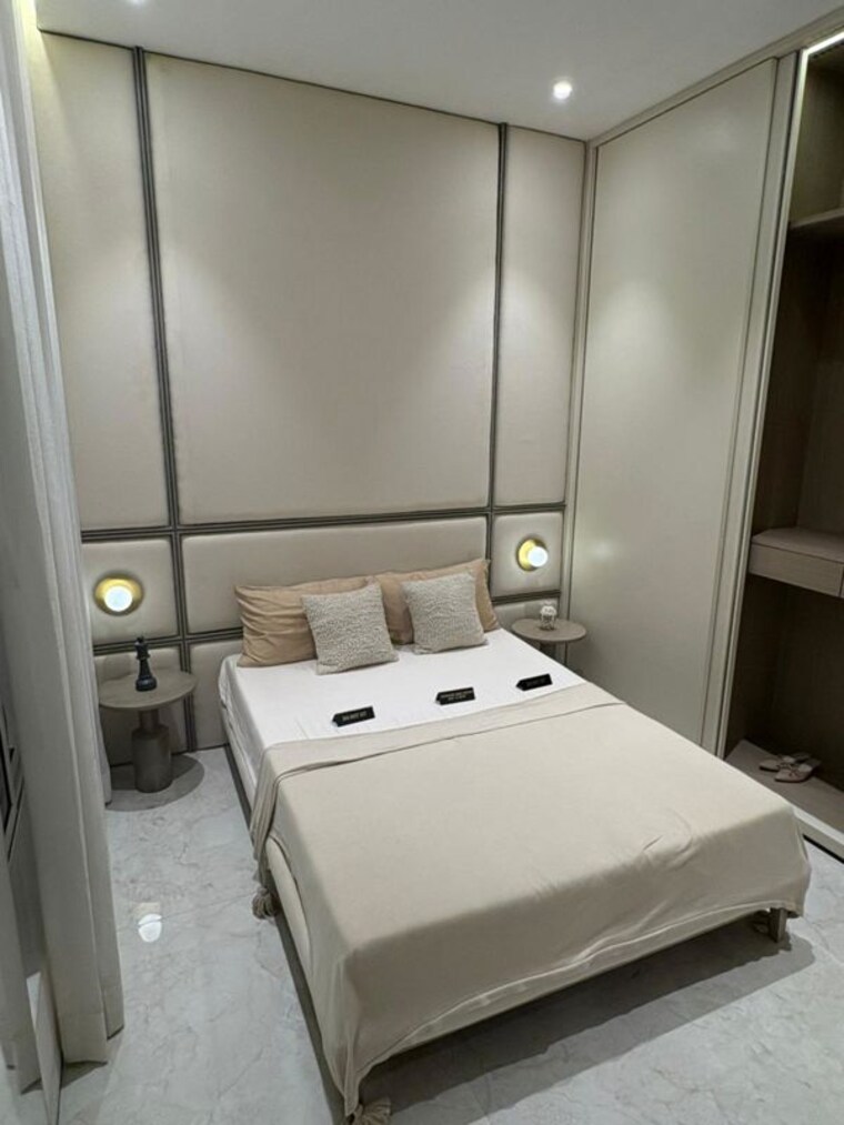 Bathroom, starwing-i-stay 2 Bedroom 720 Sq.Ft. Apartment In Andheri East Mumbai 10478132