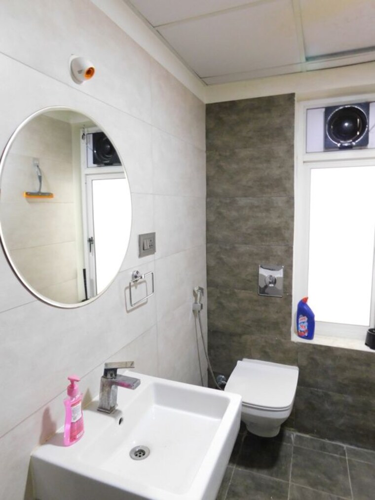 Bathroom, hallmark-vicinia 3 Bedroom 1457 Sq.Ft. Apartment In Narsingi Hyderabad 10478159