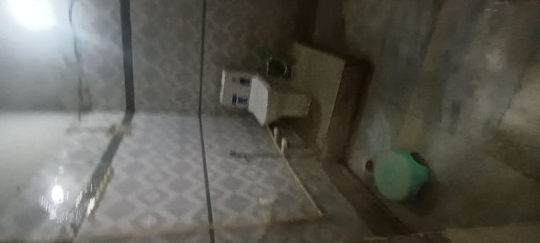 Bathroom, sector 16 2 Bedroom 1250 Sq.Ft. Independent House In Sector 16 Faridabad 10478048