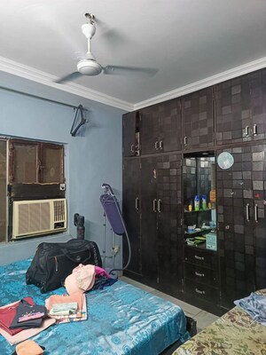 Parking in 4 BHK Builder Floor at Panchsheel Vihar – for Rent