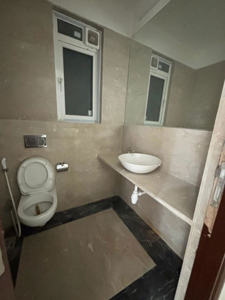Bathroom, omkar-alta-monte 4 Bedroom 2025 Sq.Ft. Apartment In Malad East Mumbai 10478199