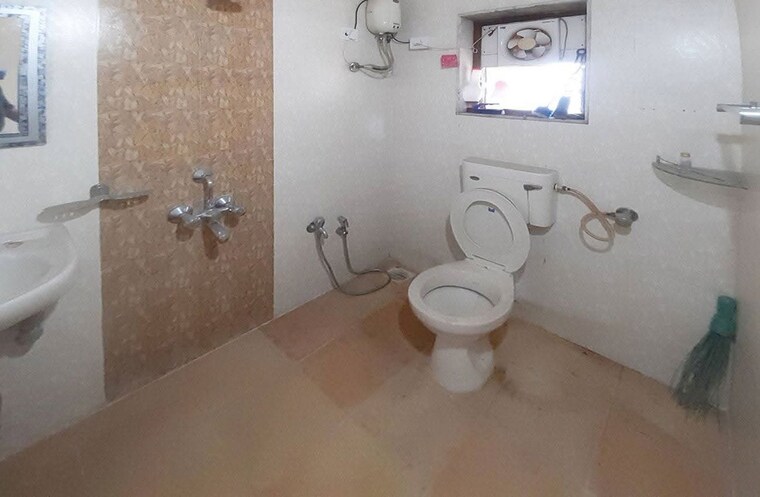 Bathroom, om-enclave-kalyan 2 Bedroom 1000 Sq.Ft. Apartment In Kalyan West Thane 10478191
