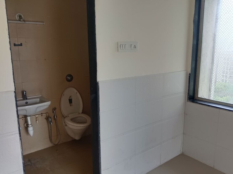 Bathroom, vraj-green-valley 2 Bedroom 650 Sq.Ft. Apartment In Kolshet Industrial Area Thane 10478223