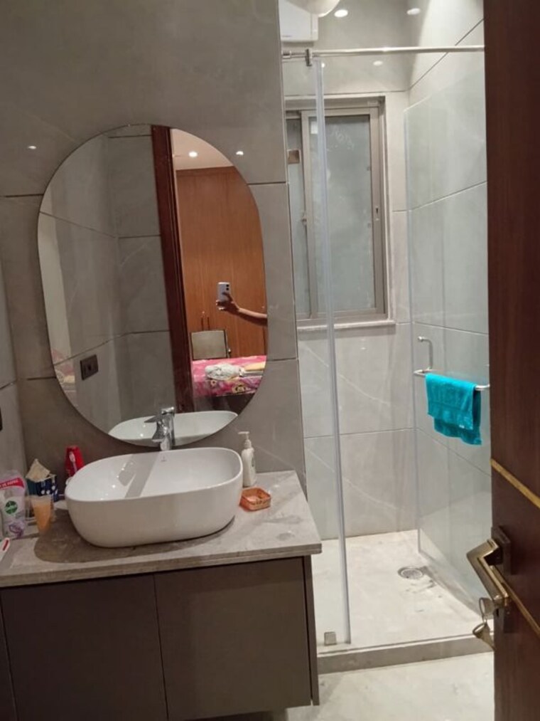 Bathroom, greater kailash ii 4 Bedroom 2700 Sq.Ft. Builder Floor In Greater Kailash ii Delhi 10478251