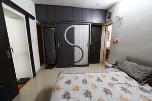 Bedroom in 2.5 BHK Apartment at Ellisbridge – for Sale