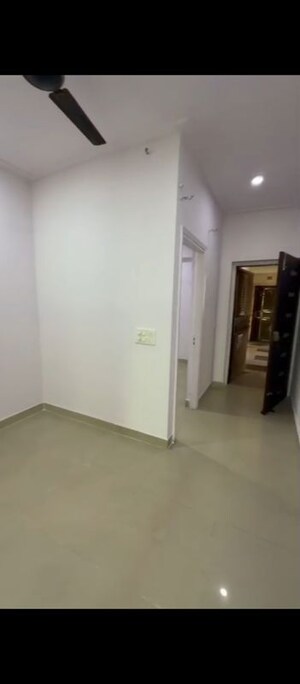 Room in 3 BHK Apartment at Gaur City 2 - 12th Avenue, Sector 16c Greater Noida – for Sale
