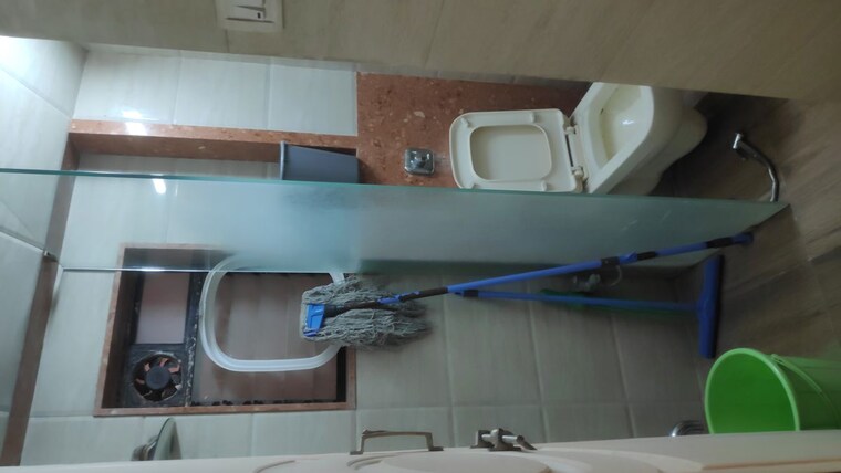 Bathroom, hiranandani-powai-park 3.5 Bedroom 900 Sq.Ft. Apartment In Powai Mumbai 10478353