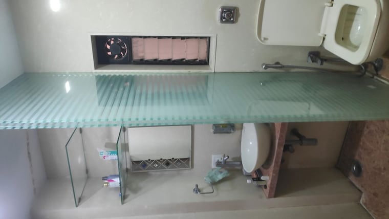 Bathroom, hiranandani-powai-park 3.5 Bedroom 900 Sq.Ft. Apartment In Powai Mumbai 10478353