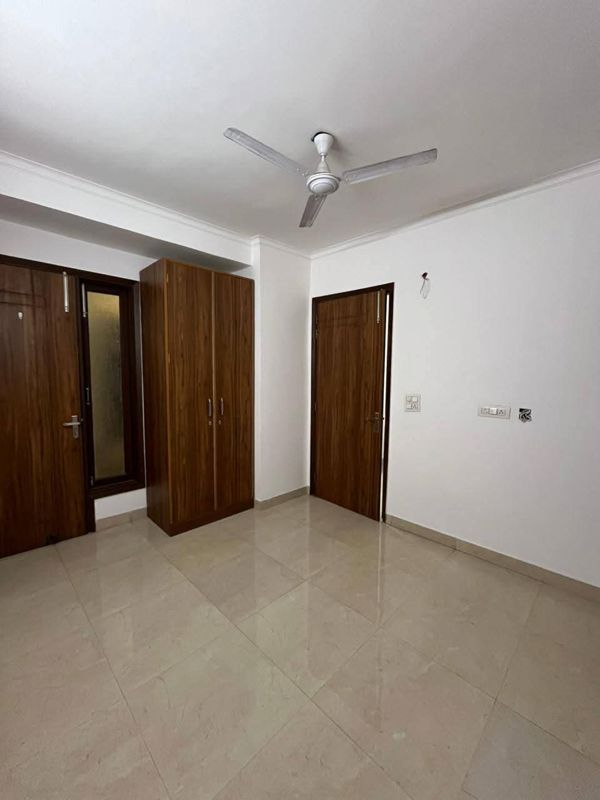 1 BHK + Pooja Room,Study Room,Extra Room 900 Sq.Ft. Builder Floor in AKD Tower