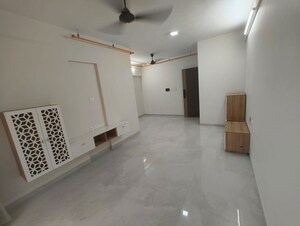 Room in 1 BHK Apartment at Mahindra Alcove, Chandivali – for Rent