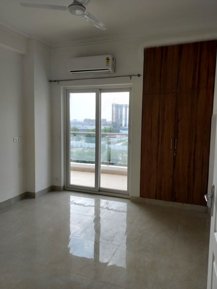 Room, shree-vardhman-victoria 3 Bedroom 1950 Sq.Ft. Apartment In Sector 70 Gurgaon 10478357
