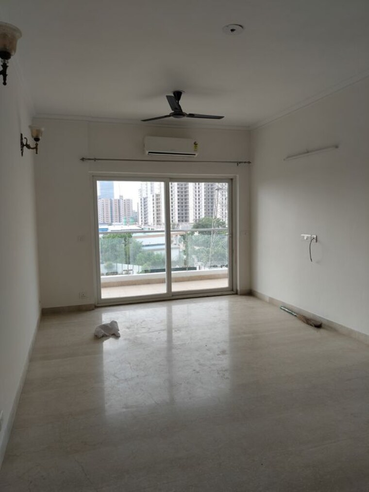 Room, shree-vardhman-victoria 3 Bedroom 1950 Sq.Ft. Apartment In Sector 70 Gurgaon 10478357