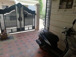 Parking in 6 BHK Independent House at Vidyaranyapura – for Sale