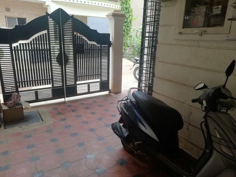  Parking, vidyaranyapura 6 Bedroom 3600 Sq.Ft. Independent House In Vidyaranyapura Bangalore 10478380