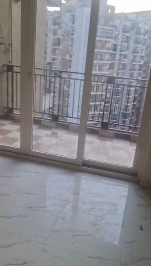 Room in 3 BHK Apartment at Casa Woodstock, Sector 16c Greater Noida – for Rent